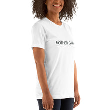 Carregue a imagem no visualizador da Galeria, Mother Gaia Camiseta unissex
